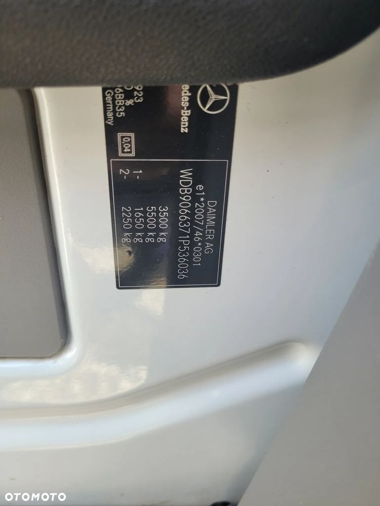 Mercedes-Benz Sprinter - 25