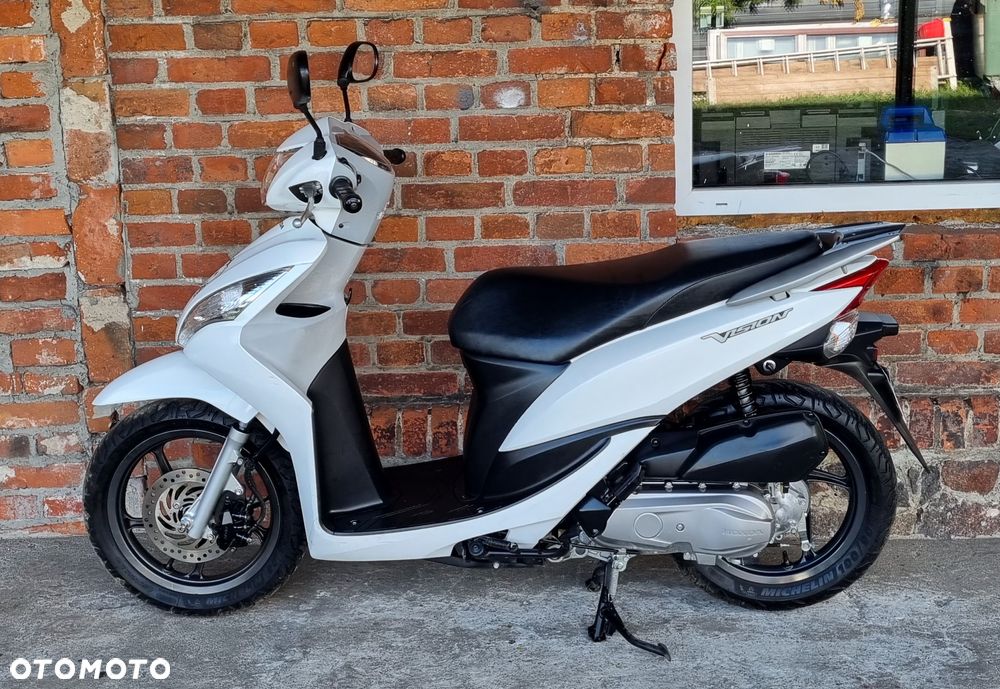 Honda Vision - 4