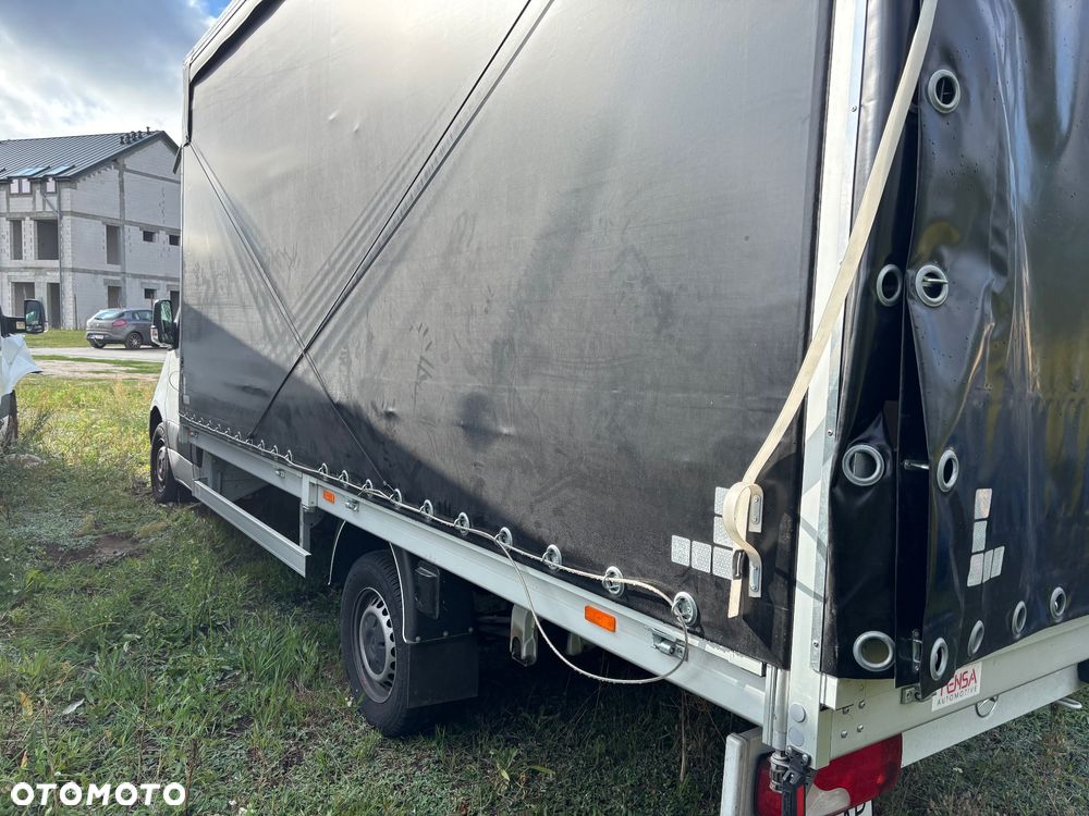 Mercedes-Benz Sprinter - 5
