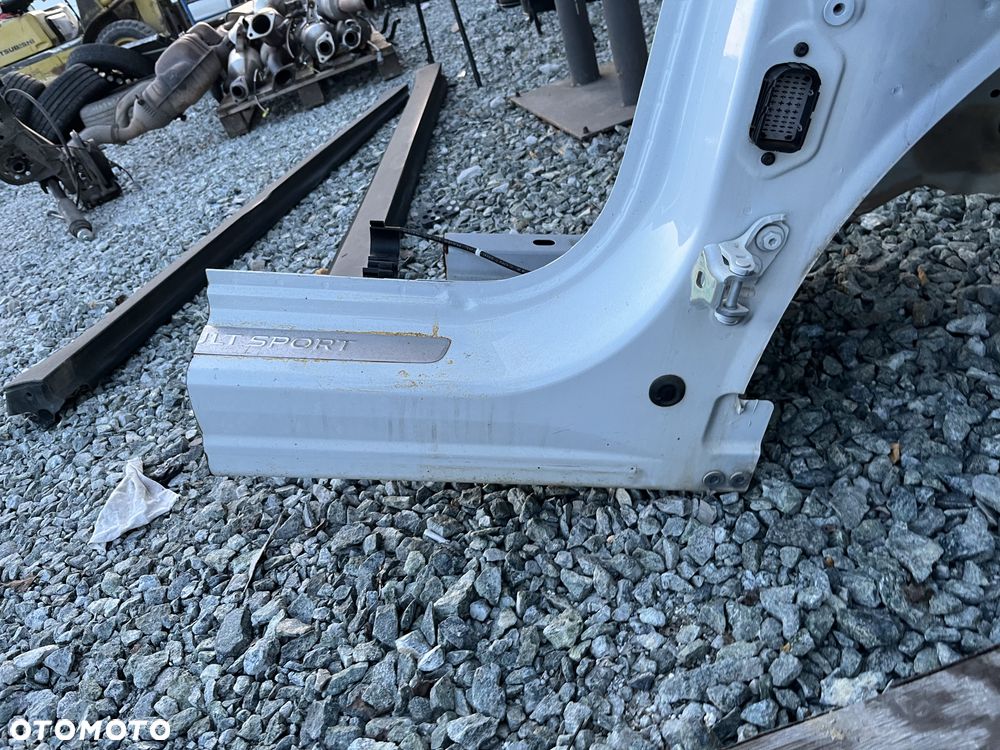 Ćwiartka prawa próg słupek fartuch Renault Captur II - 2
