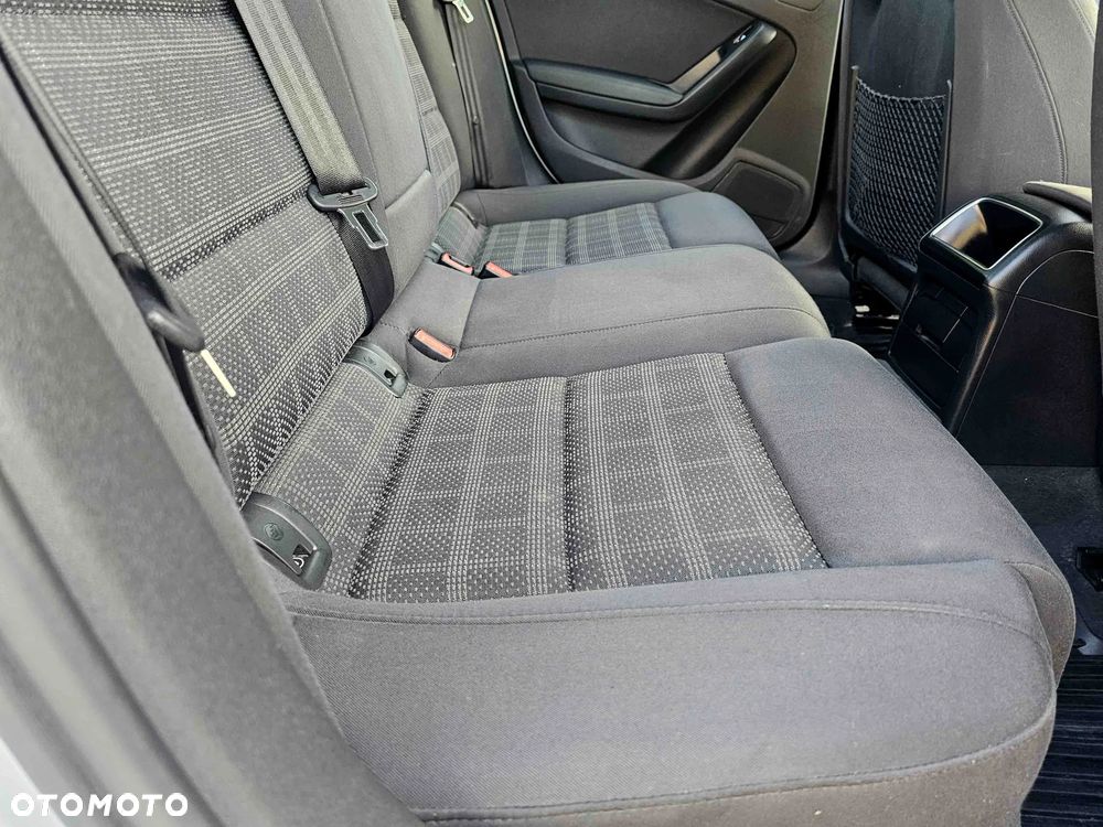 Audi A4 Limousine 1.8 TFSI S line Sportpaket - 22