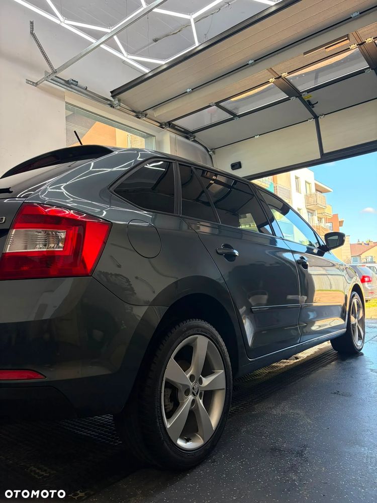 Skoda RAPID 1.2 TSI Active - 4
