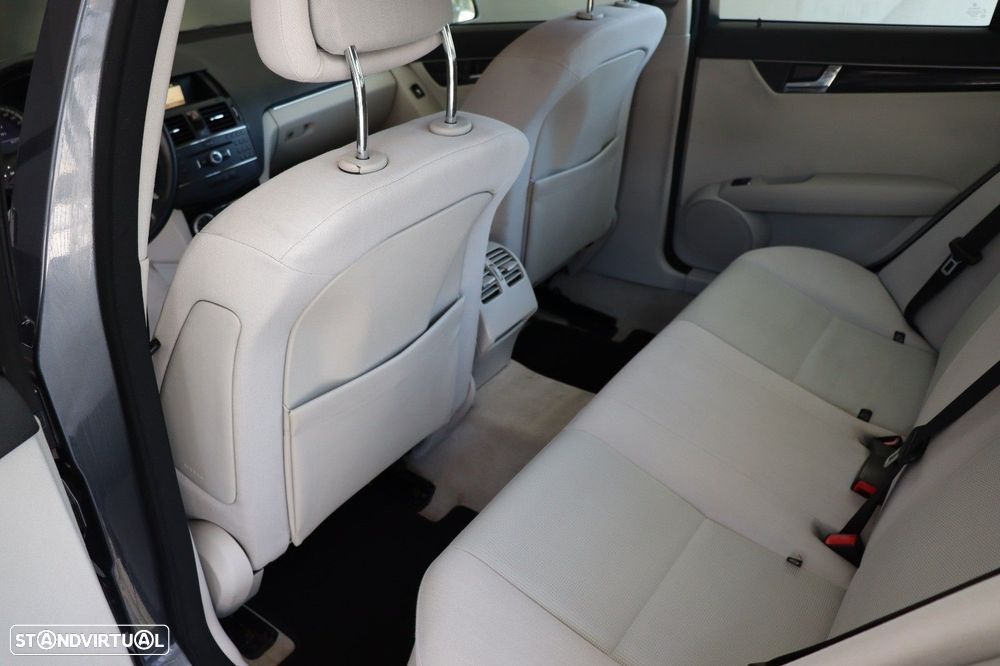 Mercedes-Benz C 200 CDI Classic BlueEfficiency — fotografia 10
