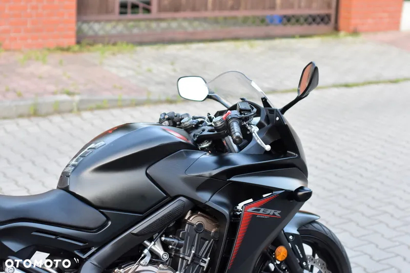 Honda CBR - 12