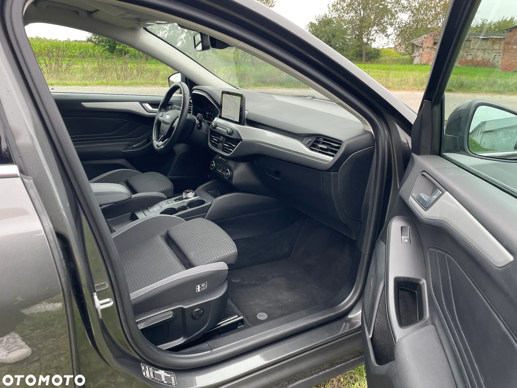 Ford Focus 1.5 EcoBlue Start-Stopp-System TITANIUM - 24