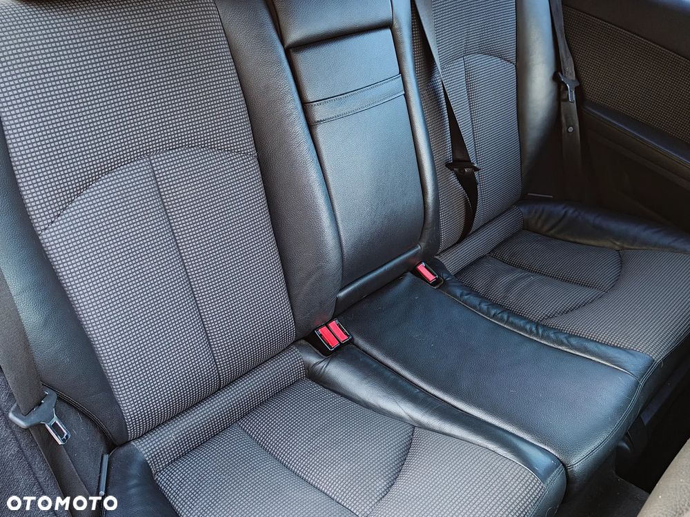 Mercedes-Benz Klasa E 320 CDI T Avantgarde - 6