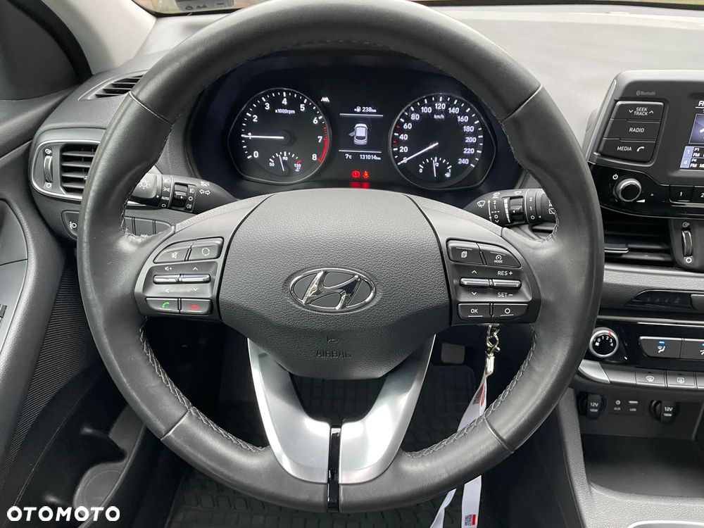 Hyundai i30 1.0 T-GDI Family - 29