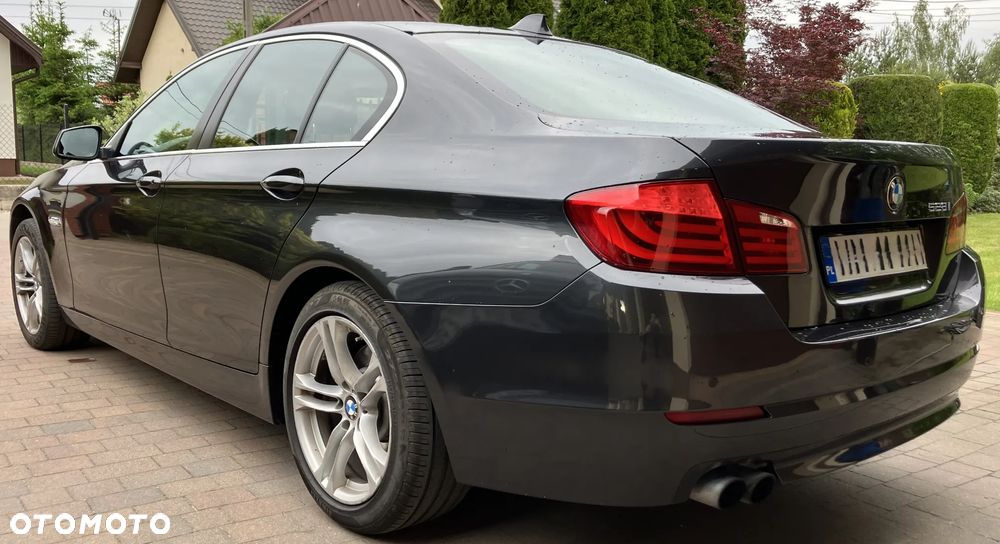 BMW Seria 5 528i xDrive - 7