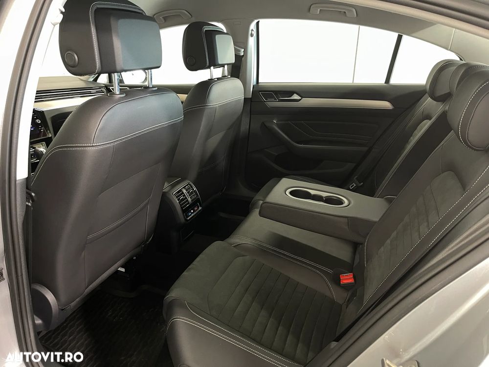 Volkswagen Passat 2.0 TDI DSG Highline - 11