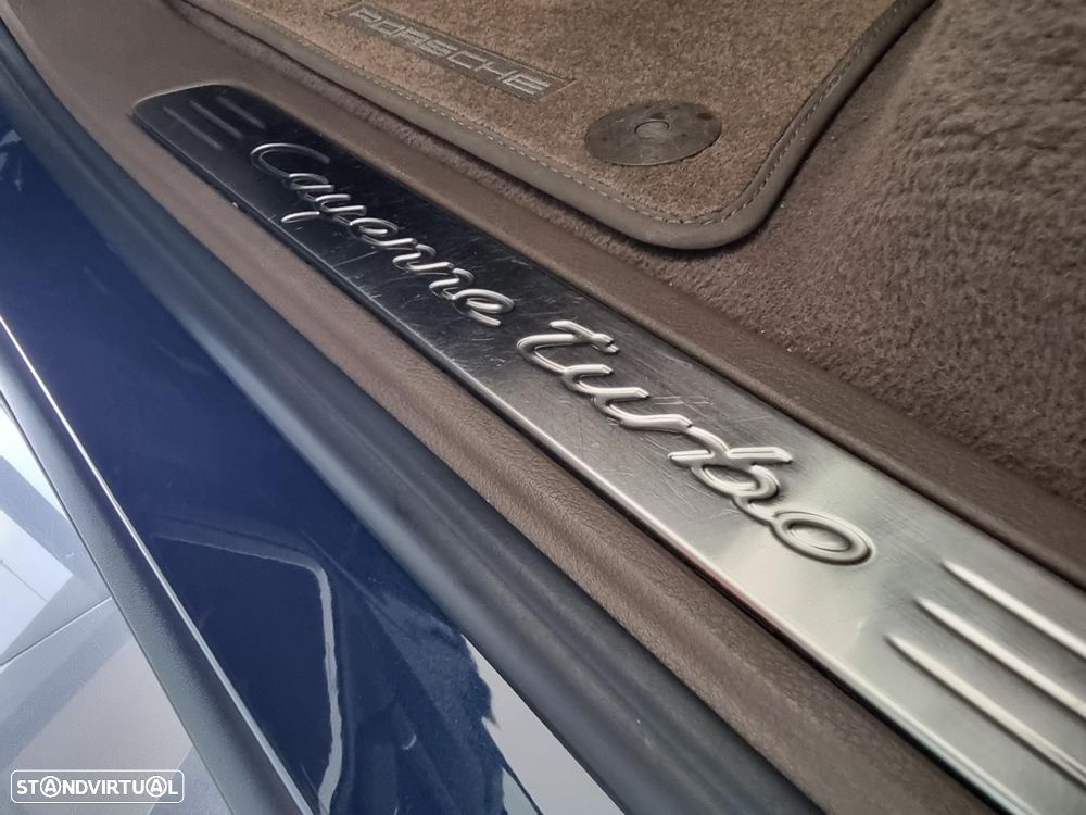 Porsche Cayenne Turbo - 25