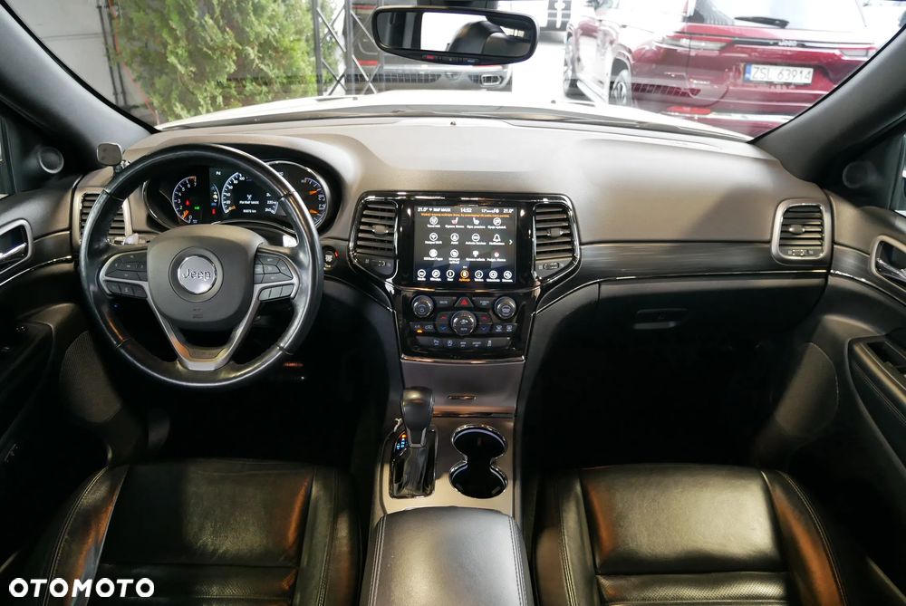 Jeep Grand Cherokee - 17