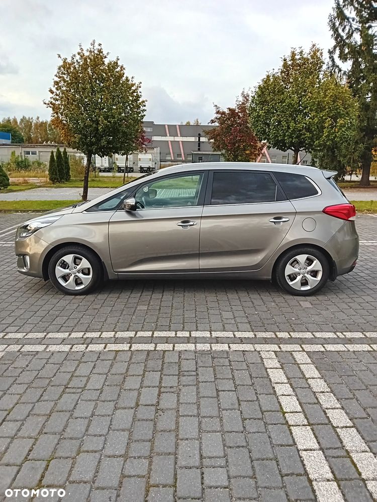 Kia Carens 1.6 GDI L 7os - 16