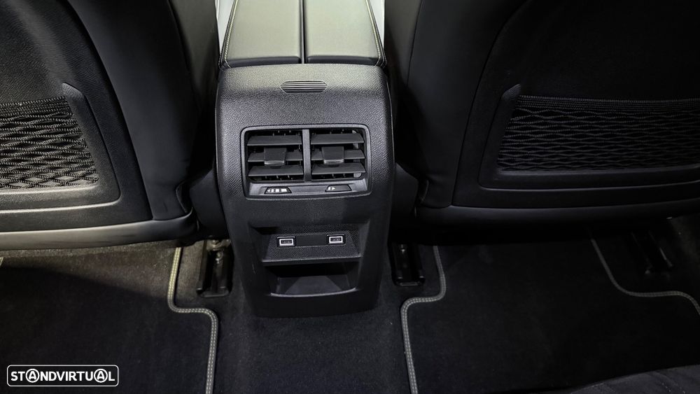 Peugeot 308 SW PureTech 130 EAT8 GT - 33