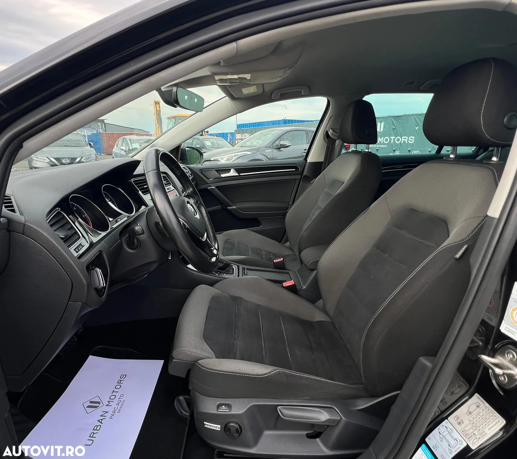 Volkswagen Golf 2.0 TDI DSG Highline - 4