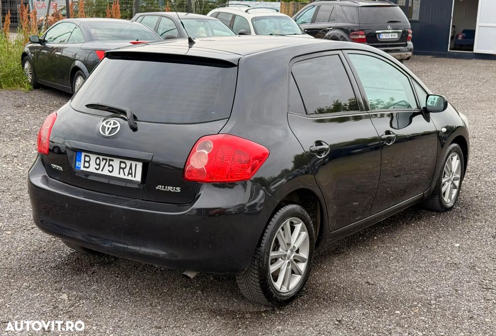 Toyota Auris 1.4 Luna Plus - 5