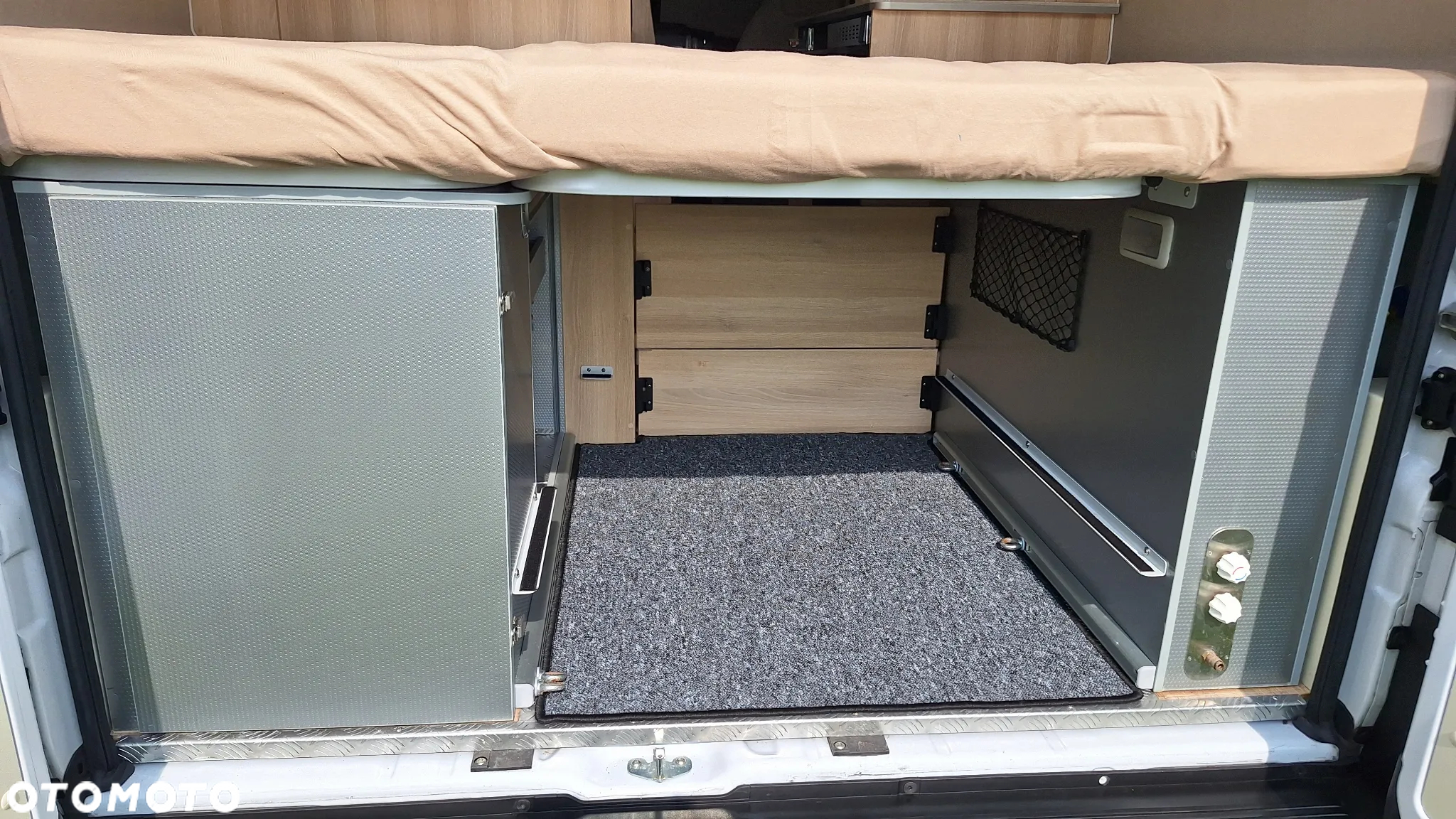 KNAUS CAMPEREVE MAGELLAN - 28