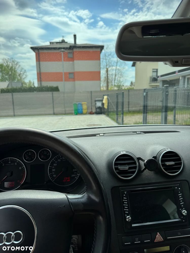 Audi A3 3-drzwiowe 1.6 Attraction - 22