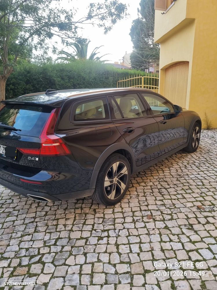 Volvo V60 Cross Country 2.0 D4 Geartronic - 3