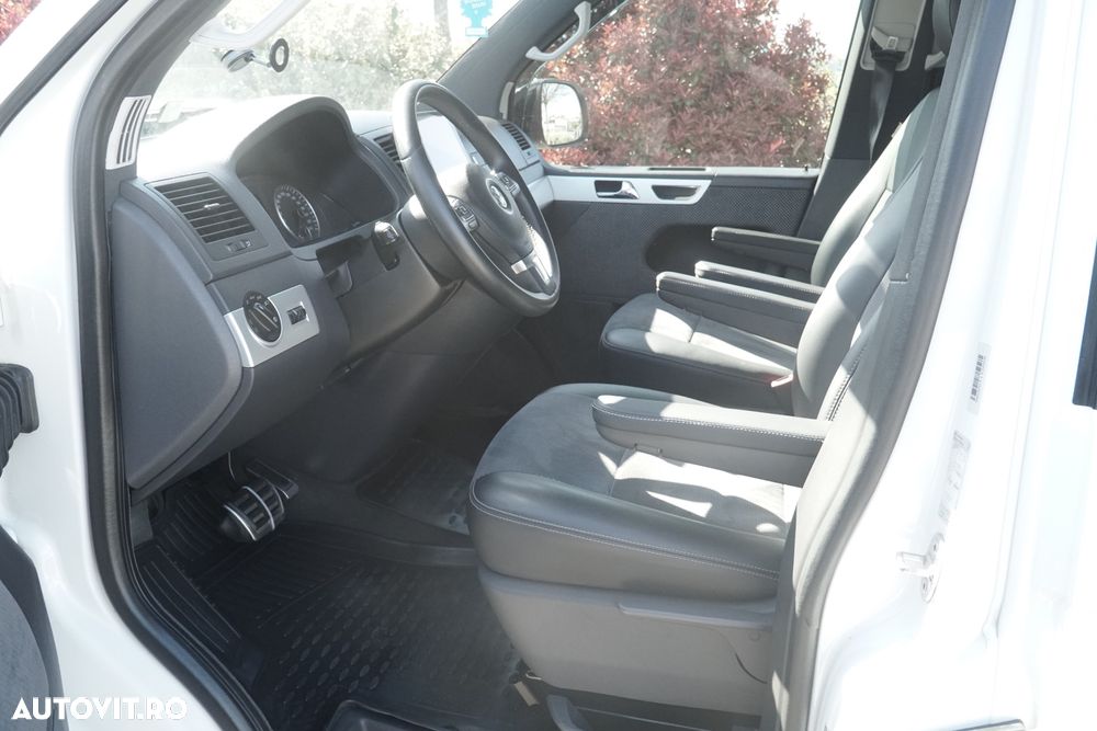 Volkswagen Multivan - 12