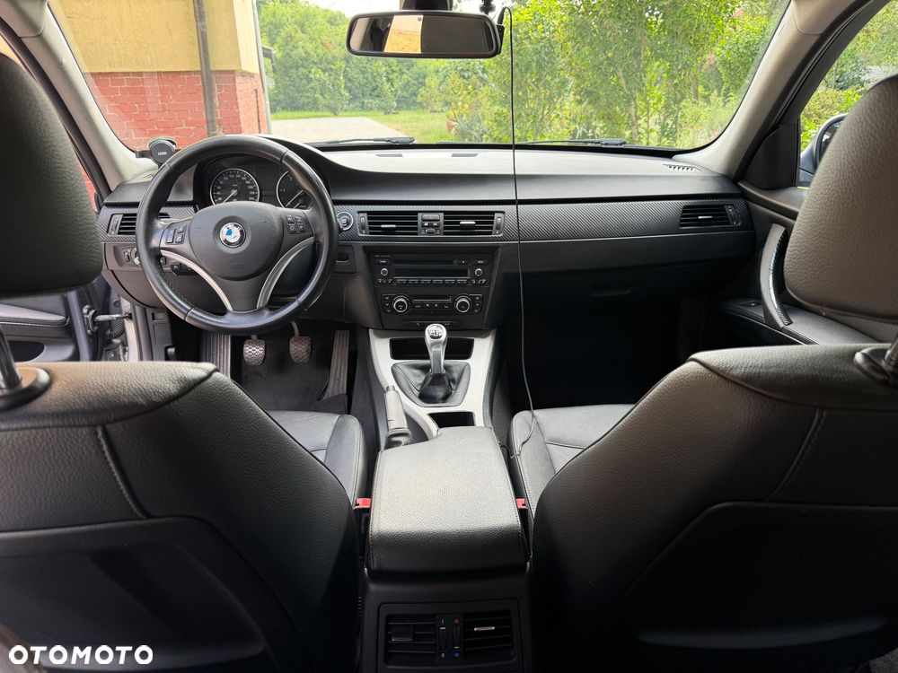 BMW Seria 3 320d - 15