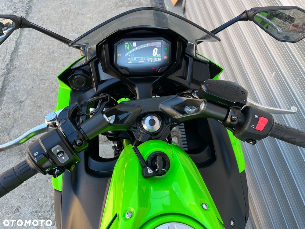 Kawasaki Ninja - 32