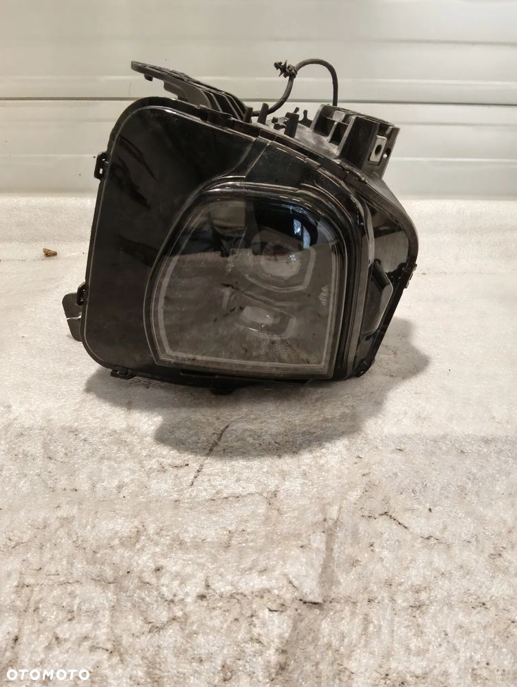 NIO ET5 LAMPA LED PRZÓD STRONA LEWA P0222834 - 1