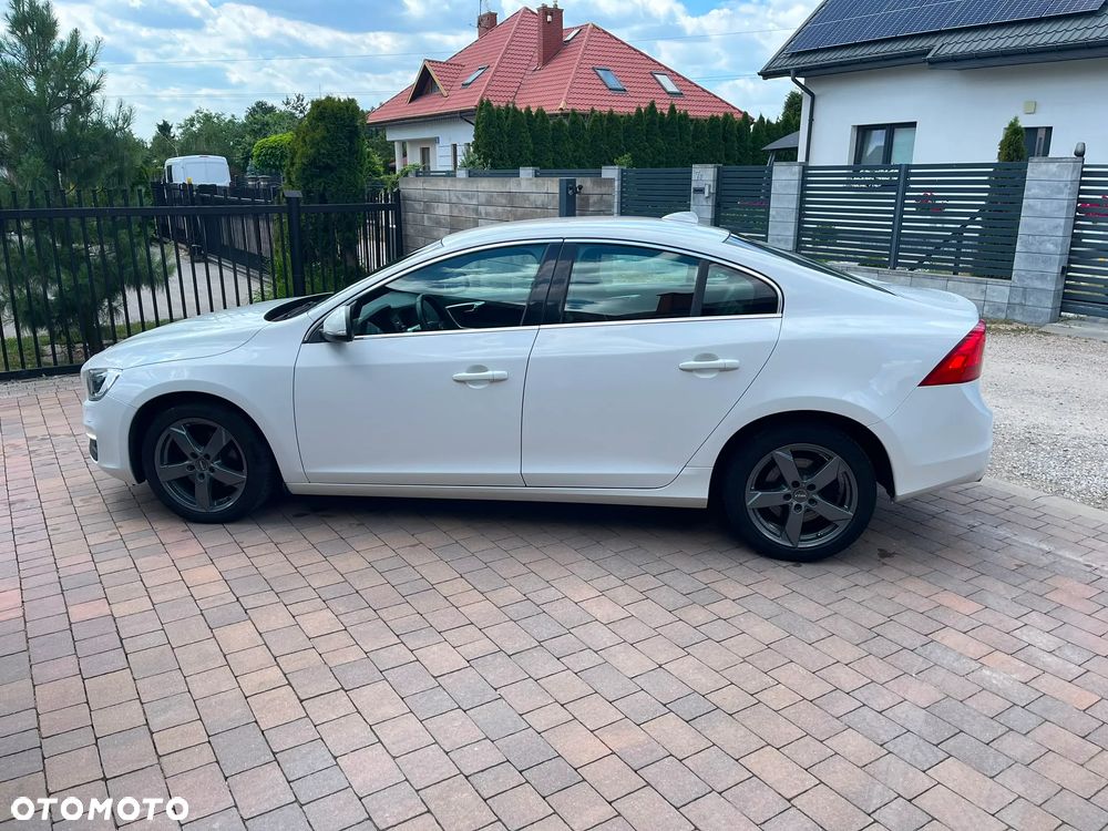 Volvo S60 D4 Geartronic Momentum - 8