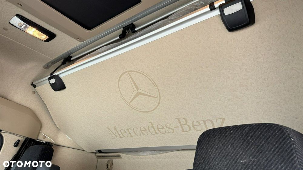 Mercedes-Benz Actros - 16