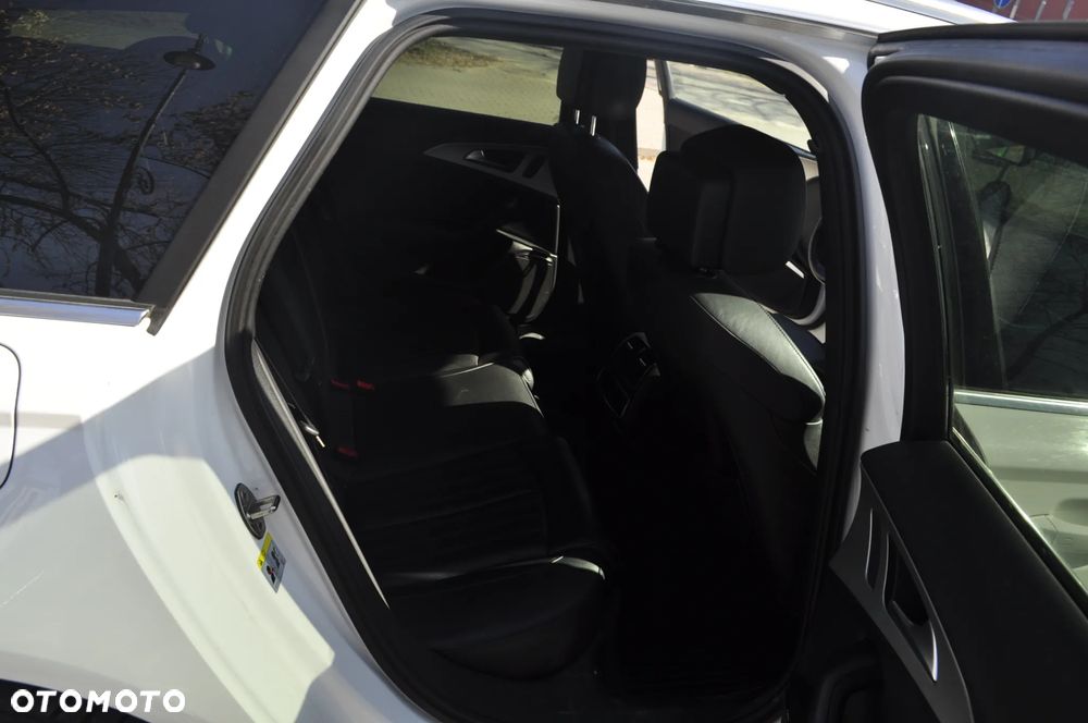 Audi A6 Avant - 11