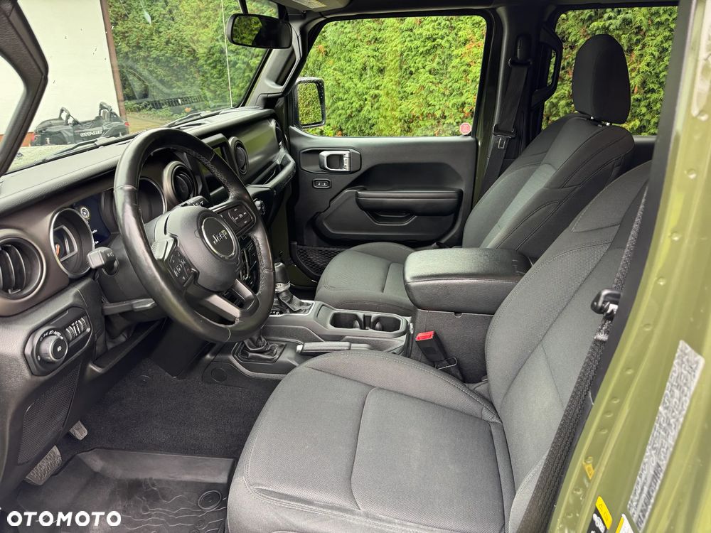 Jeep Wrangler - 14