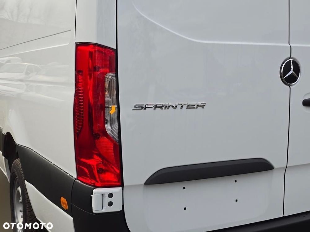 Mercedes-Benz Sprinter 317 CDI Long PRO 9G-Tronic - 22