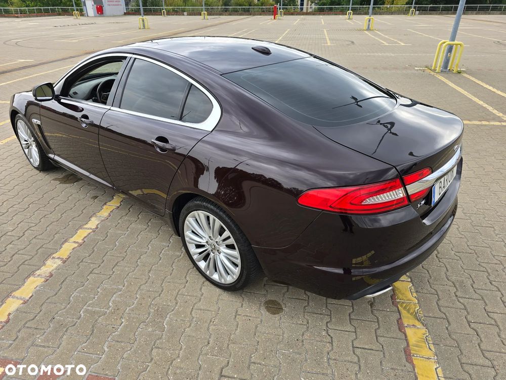 Jaguar XF 5.0 V8 Portfolio - 9