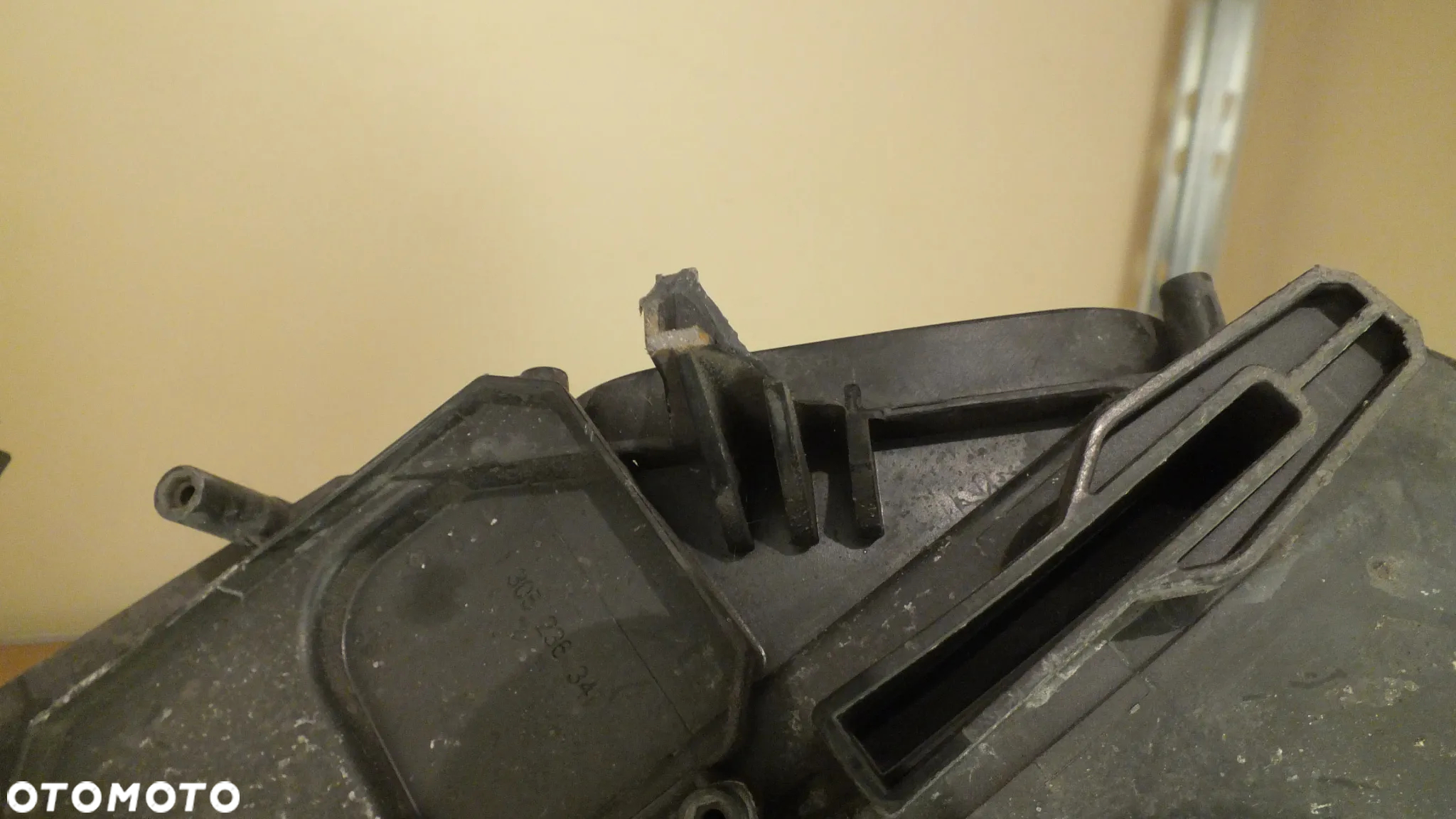 Xenon prawy Audi A4 8K0941003C - 6