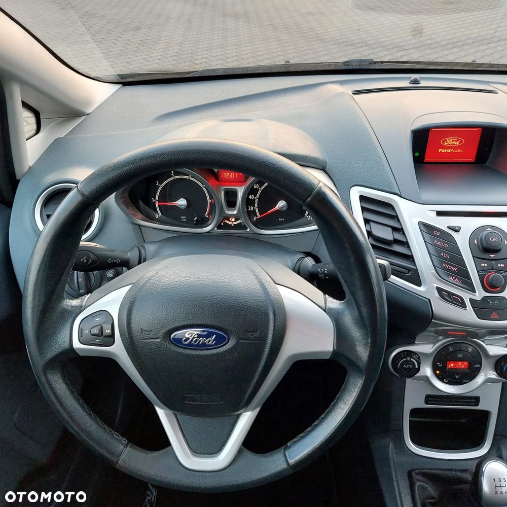 Ford Fiesta 1.25 Titanium EU5 - 20