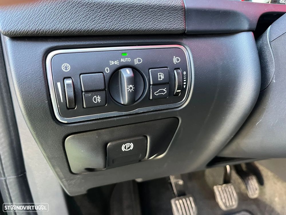 Volvo V60 2.0 D2 Momentum Drive - 17