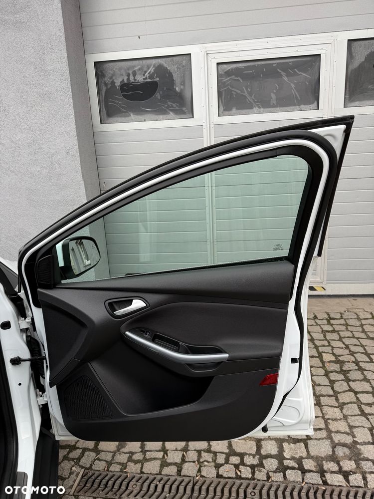 Ford Focus 1.6 TDCi DPF Start-Stopp-System Titanium - 23