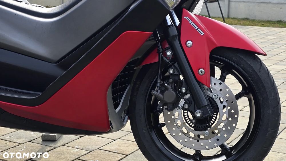 Yamaha NMAX - 26