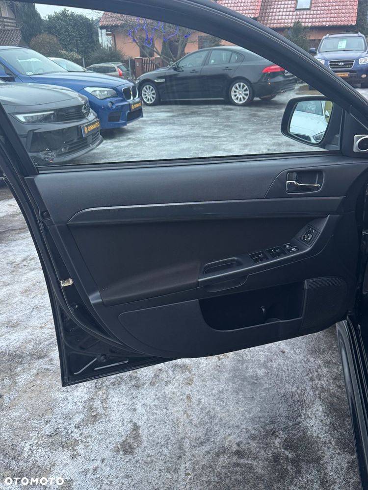 Mitsubishi Lancer 1.8 Intense CVT - 19