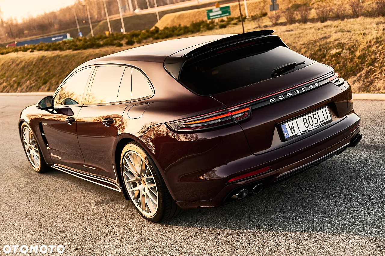 Porsche Panamera - 12