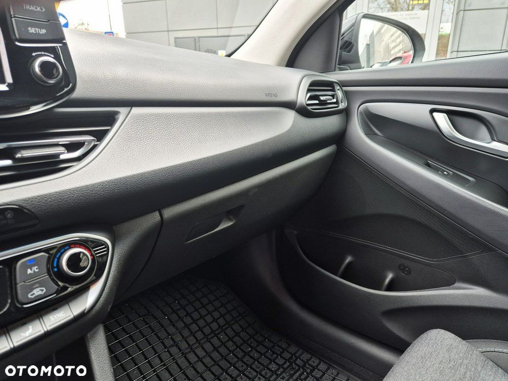 Hyundai i30 1.5 T-GDI 48V-Hybrid EDITION 30 - 21