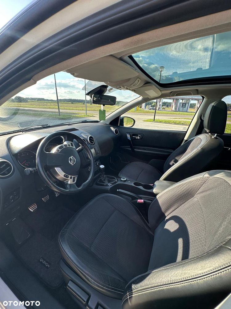 Nissan Qashqai 1.6 dCi 4 x 4 DPF Start/Stop tekna - 9