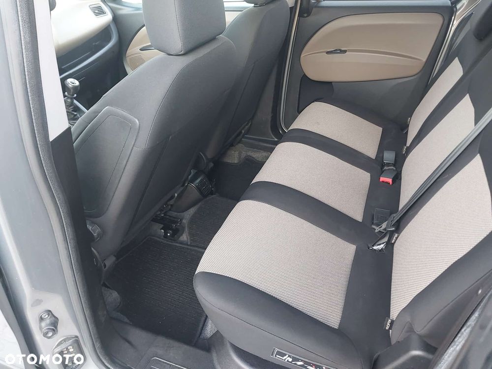 Opel Combo - 22