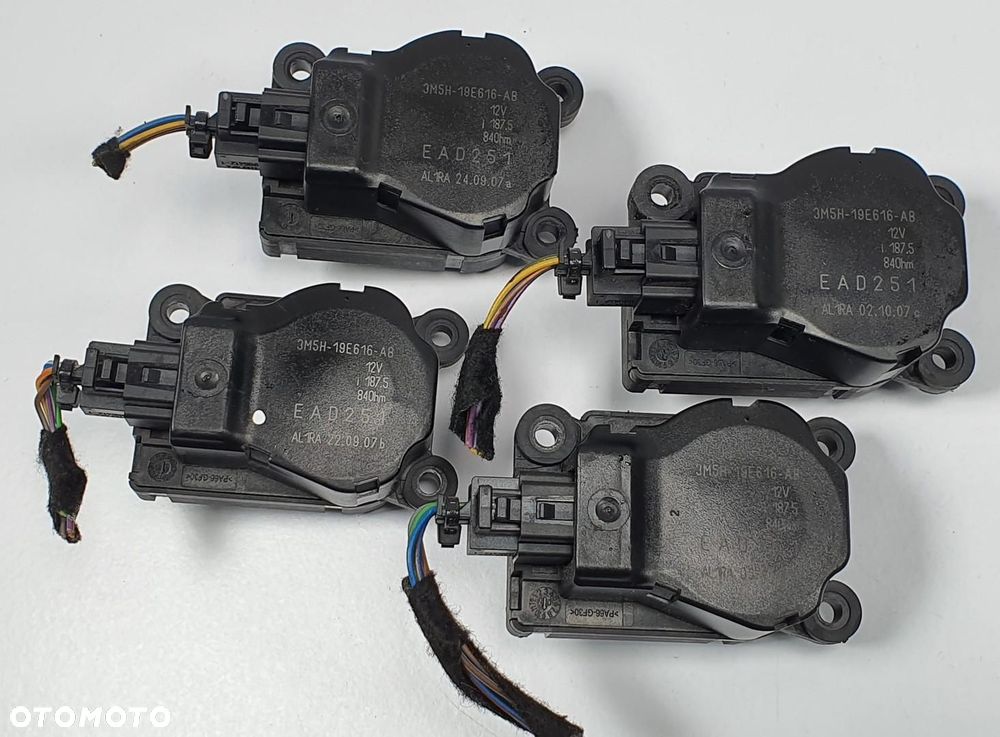 SILNICZEK NAGRZEWNICY FORD MONDEO MK4 3M5H-19E616-AB EAD251 - 2