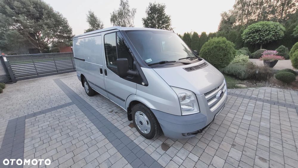 Ford Transit - 1