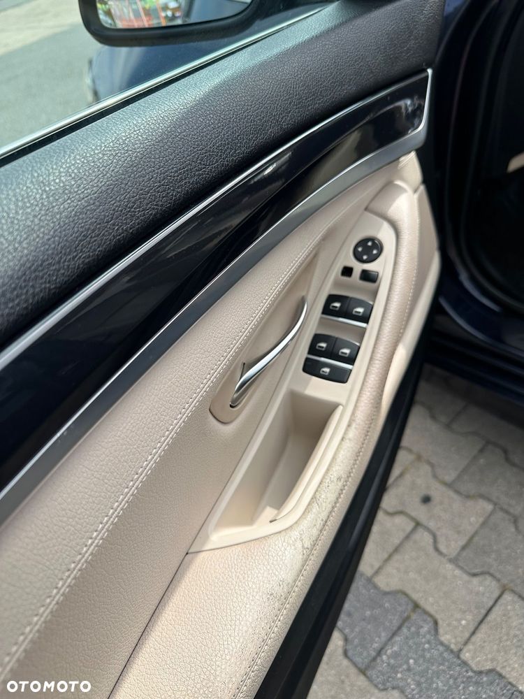 BMW Seria 5 520d - 7