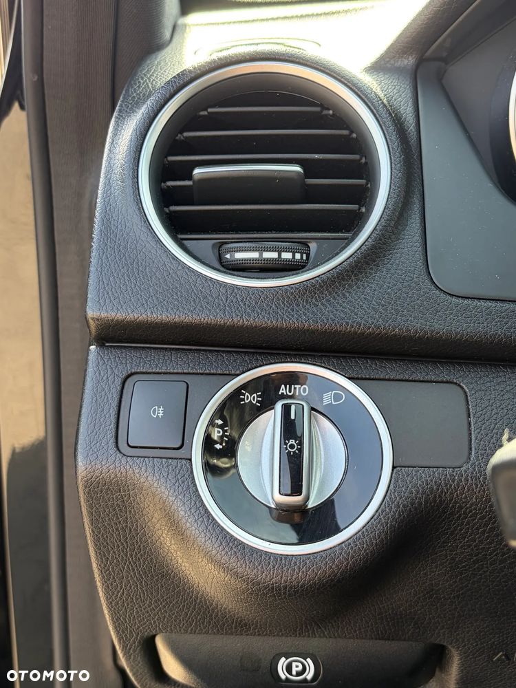 Mercedes-Benz Klasa C 250 (BlueEFFICIENCY) 7G-TRONIC - 24