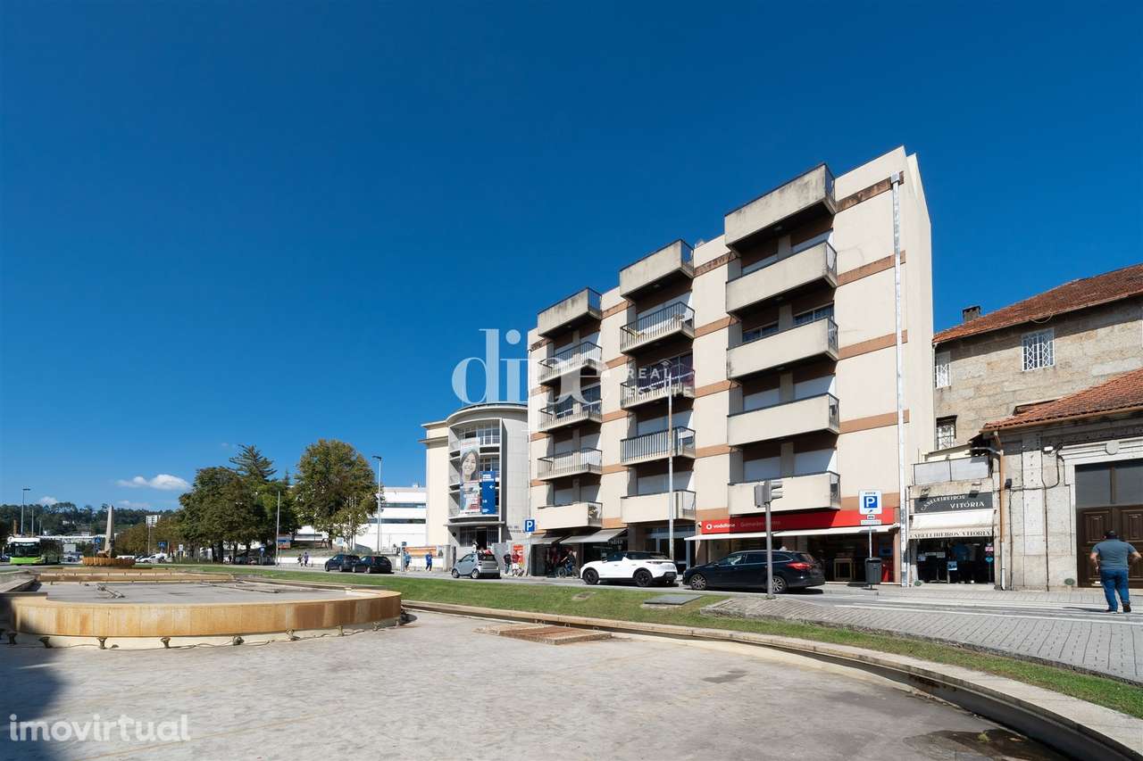 Apartamento T2+1 no centro da cidade - Grande imagem: 2/17