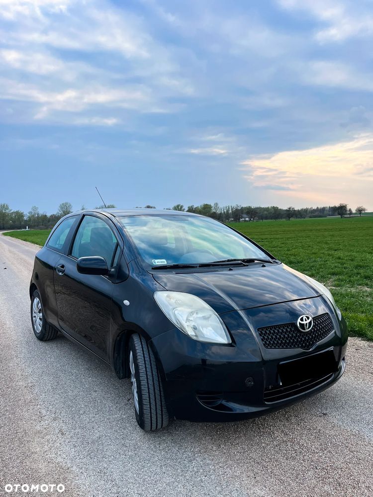 Toyota Yaris 1.3 Luna - 2