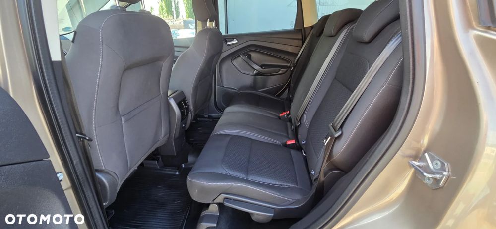 Ford Kuga 1.5 EcoBoost 2x4 Titanium - 29