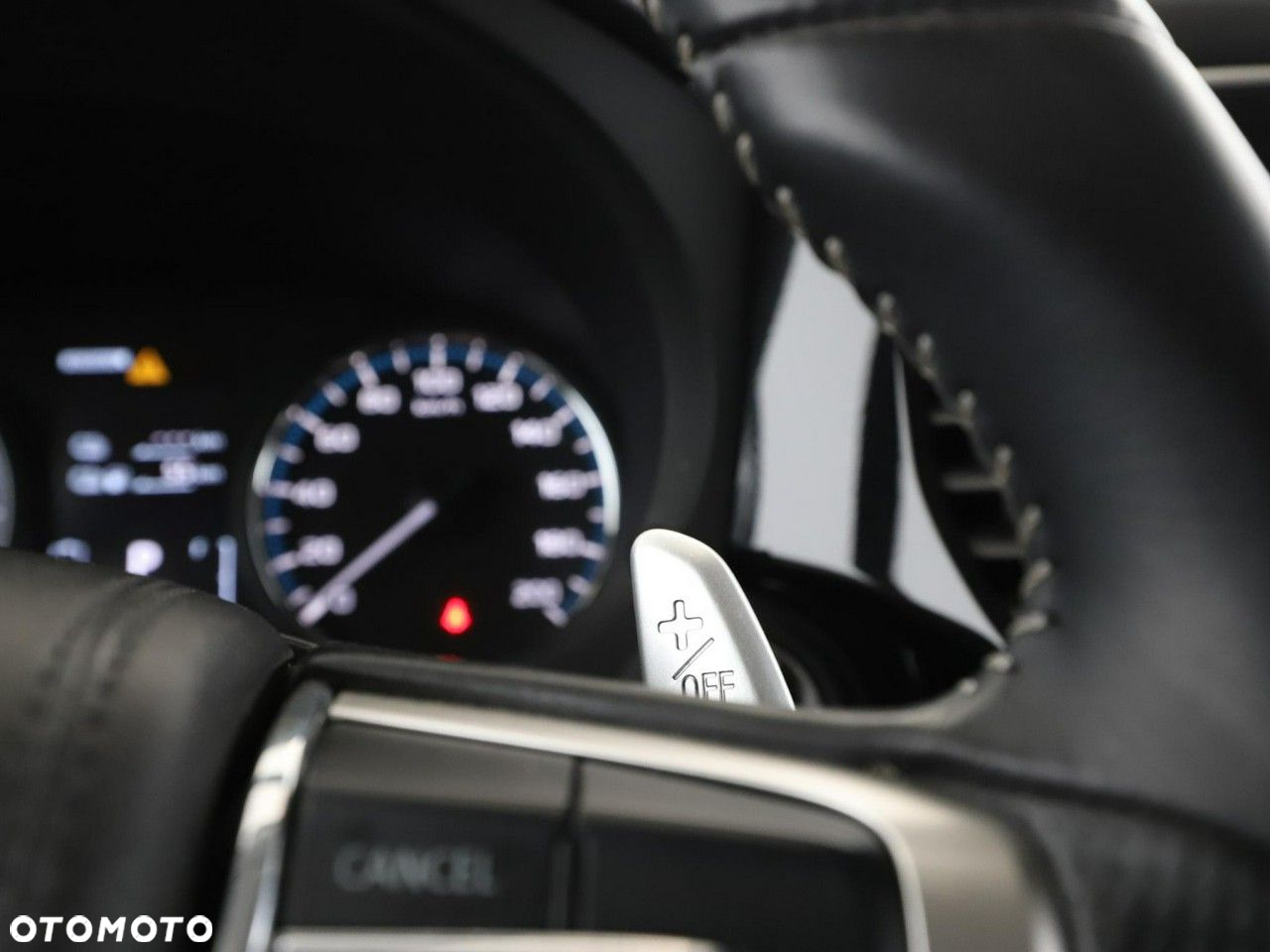 Mitsubishi Outlander - 32